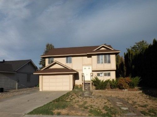 1717 S Rainier Place, Kennewick, WA 99337
