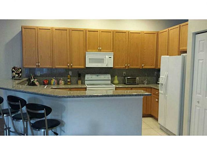 19154 STONEBROOK ST, Fort Lauderdale, FL 33332