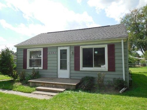 8281 Beatrice, Westland, MI 48185