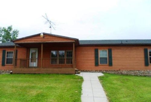 37003 39th Ave, Paw Paw, MI 49079
