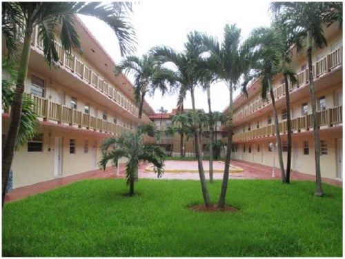 4655 PALM AV # 102, Hialeah, FL 33012