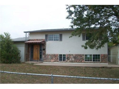 3201 Farabaugh Ln, Pueblo, CO 81005