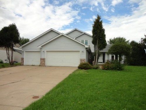 6489 Kingfisher Ct, Circle Pines, MN 55014