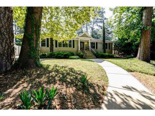 1729 Dunwoody Place, Atlanta, GA 30324
