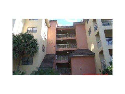 8180 GENEVA CT # 120, Miami, FL 33166