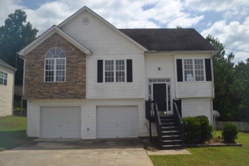 4044 Robin Cir, Atlanta, GA 30349