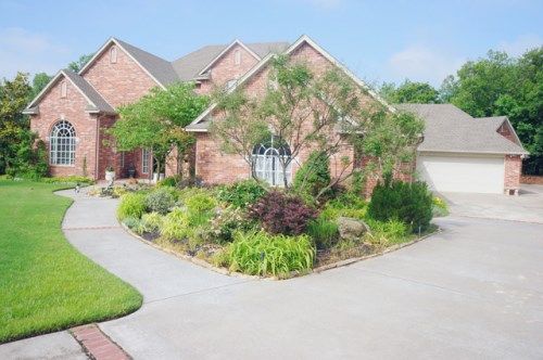 321 Hickory Forest Dr, Choctaw, OK 73020