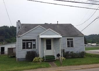 124 Silver St, Poca, WV 25159