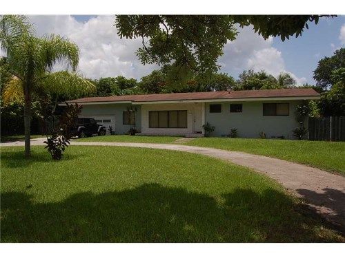 10725 SW 74 AV, Miami, FL 33156