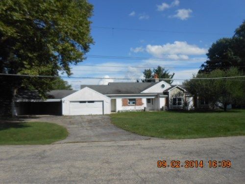 6721 Mark Ct, Bloomfield Hills, MI 48301