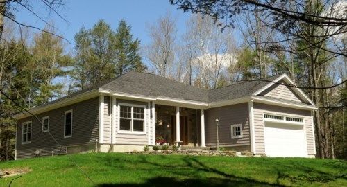 27 Jefferson Ln, Kittery, ME 03904