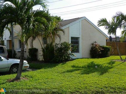 949 NE 214TH LN # 1, Miami, FL 33179