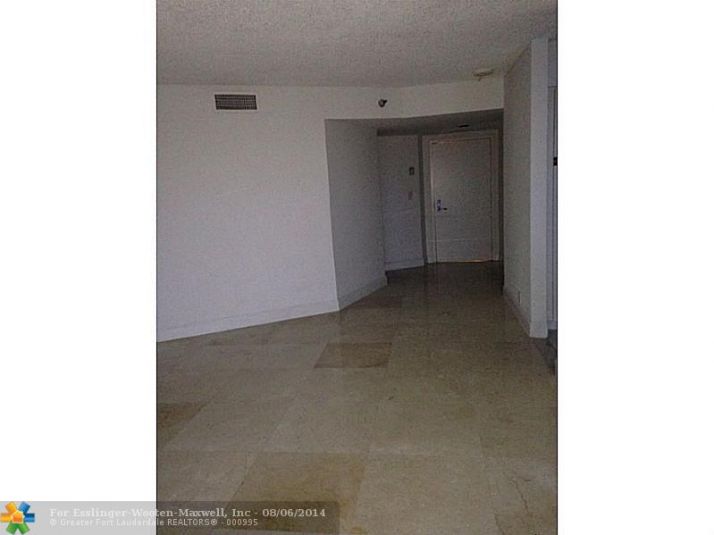 19101 Mystic Pointe Dr # 610, Miami, FL 33180