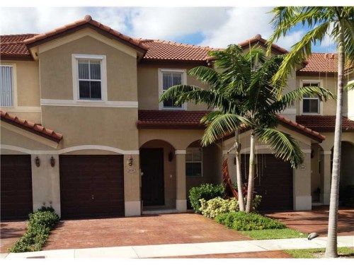 1050 207 TE # 1050, Miami, FL 33179