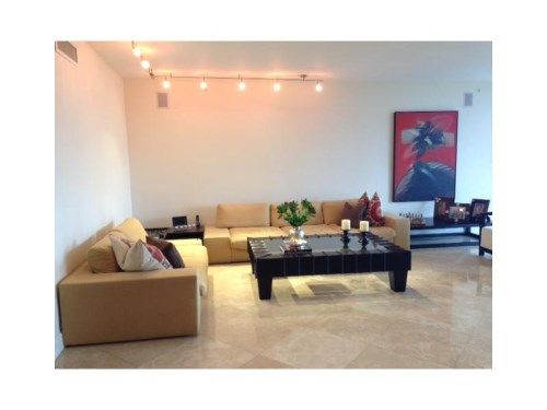 21050 POINT PL # 602, Miami, FL 33180