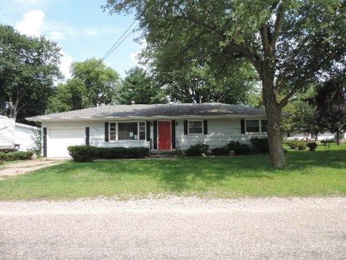 414 S Washington St, Cerro Gordo, IL 61818