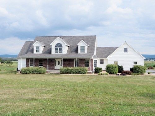 590 Ridge Road, Shippensburg, PA 17257