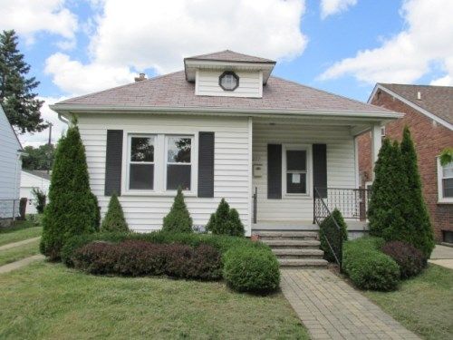 277 Jewell St, Ferndale, MI 48220