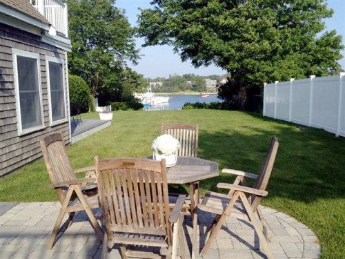 10 Pleasant St, South Yarmouth, MA 02664
