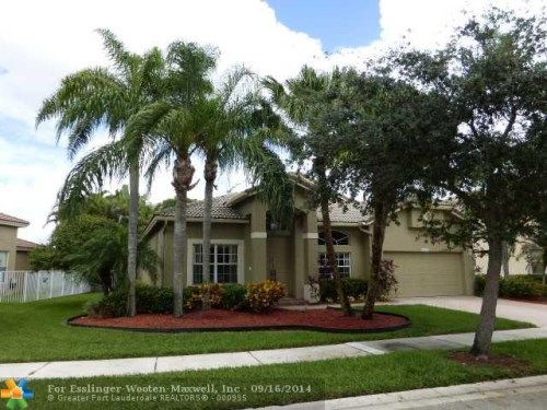 16739 DIAMOND DR, Fort Lauderdale, FL 33331