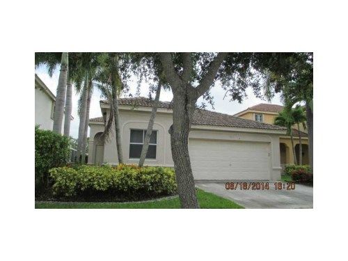 594 WILLOW BEND RD, Fort Lauderdale, FL 33327