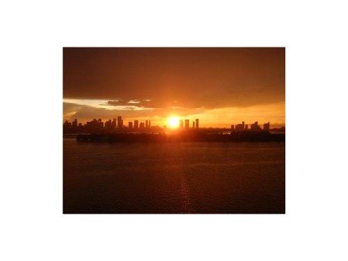 1500 BAY RD # 566S, Miami, FL 33161