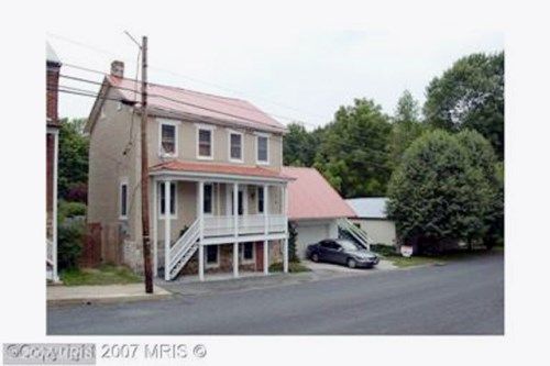 7 High St, Newburg, PA 17240
