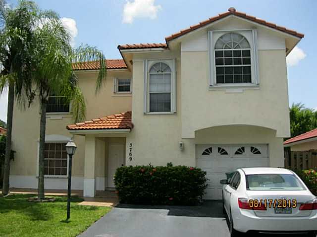 5769 NW 100 AV, Miami, FL 33178