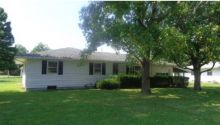 203 N Hickory Dr Newton, IL 62448