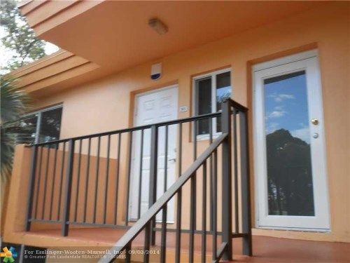 5950 Del Lago Cir # 301, Fort Lauderdale, FL 33313