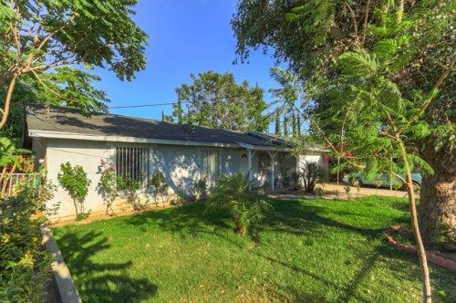 8889 Live Oak Avenue, Fontana, CA 92335