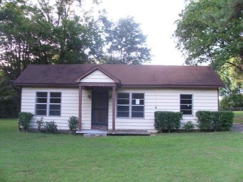 1734 West Raines Rd, Memphis, TN 38109