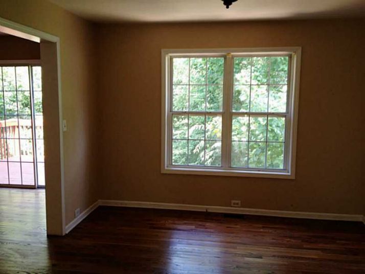 810 Eagle Glen Crossing, Woodstock, GA 30189