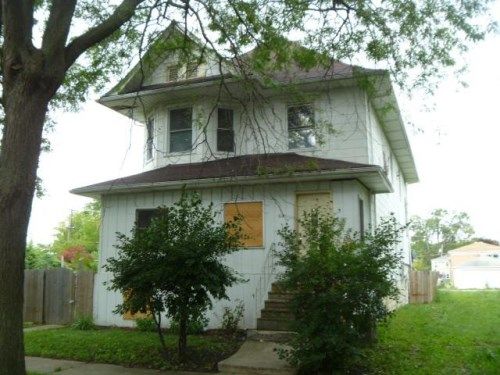 814 S 12th Ave 02, Maywood, IL 60153