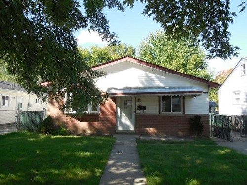 8014 Birch St, Taylor, MI 48180