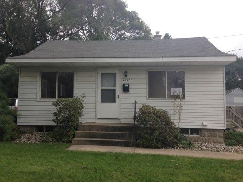 2516 Mckee Avenue SW, Wyoming, MI 49509