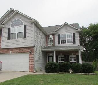 1609 Silver Oaks Ln, Lenoir City, TN 37772