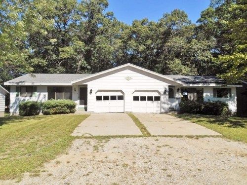 2328 Lincoln Park Dr, Muskegon, MI 49441