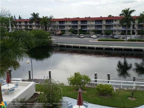 467 Golden Isles Dr # 304, Hallandale, FL 33009