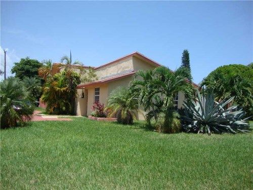 216 SW 7 ST, Hallandale, FL 33009