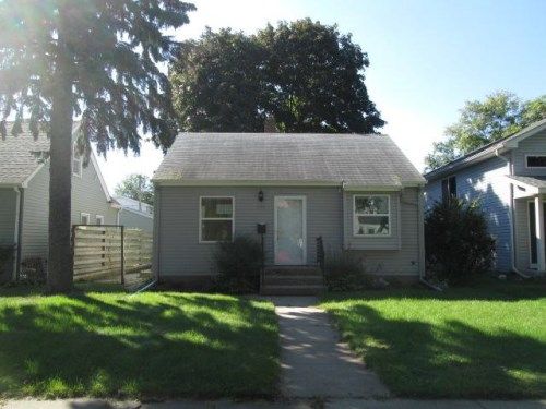136 14th Ave S, South Saint Paul, MN 55075