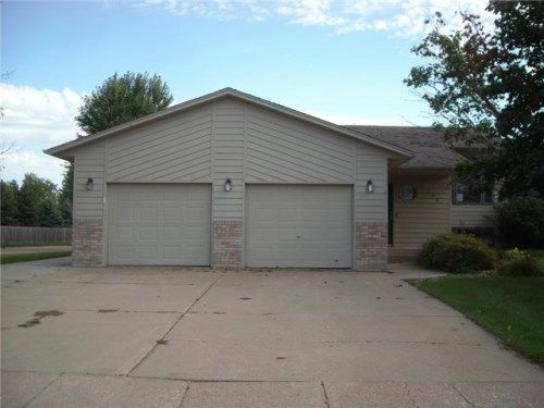 209 Birchwood Cir, Brandon, SD 57005