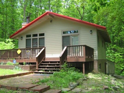 535 Foxwood Ave, Crab Orchard, TN 37723