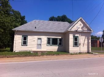 403 Broad St, Evansville, IL 62242