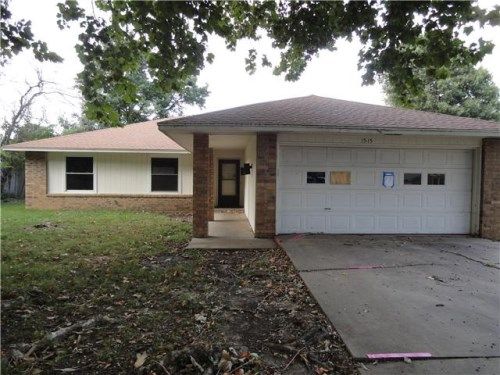 1515 W Lilac St, Rogers, AR 72758