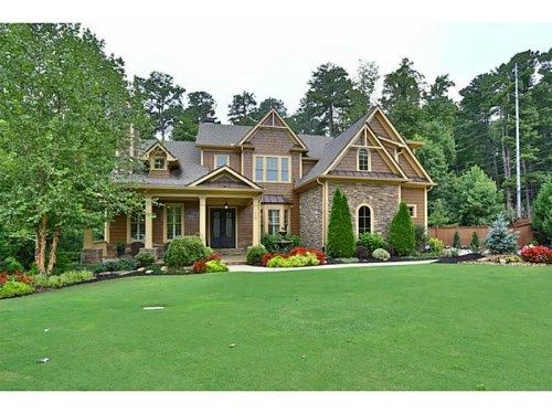 110 Robinwood Court, Roswell, GA 30075
