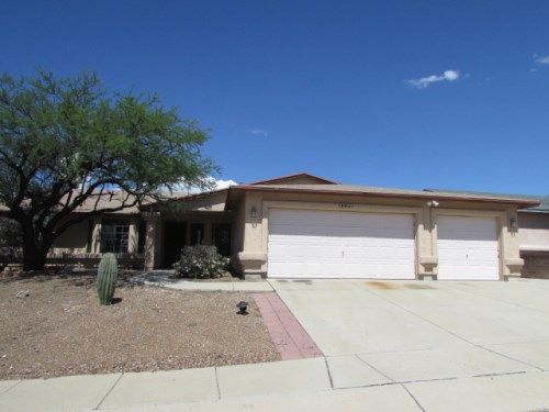 9941 E Falcon Point Dr, Tucson, AZ 85730