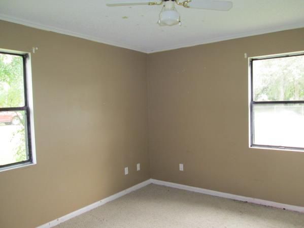 162 S 2nd St, Macclenny, FL 32063