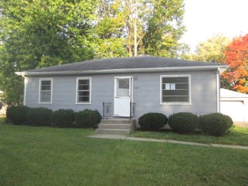 703 E Lee St, Plano, IL 60545