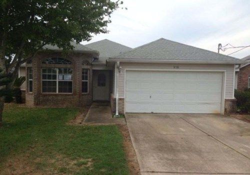 378 Pristine Water Ln, Mary Esther, FL 32569